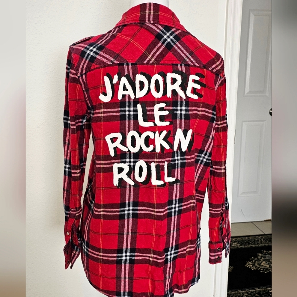 F21 J'adore le rock n roll red plaid long sleeve flannel size Small